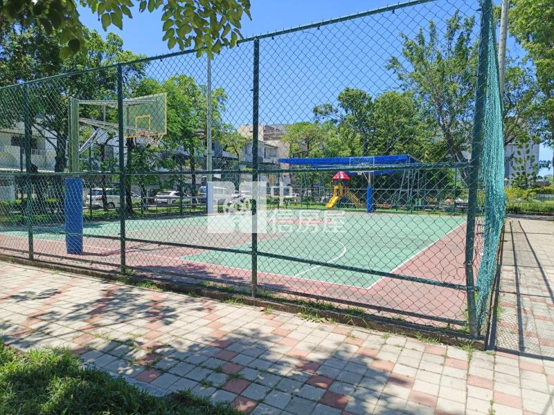 湖美面公園有整理增建獨院車墅房屋室內格局與周邊環境