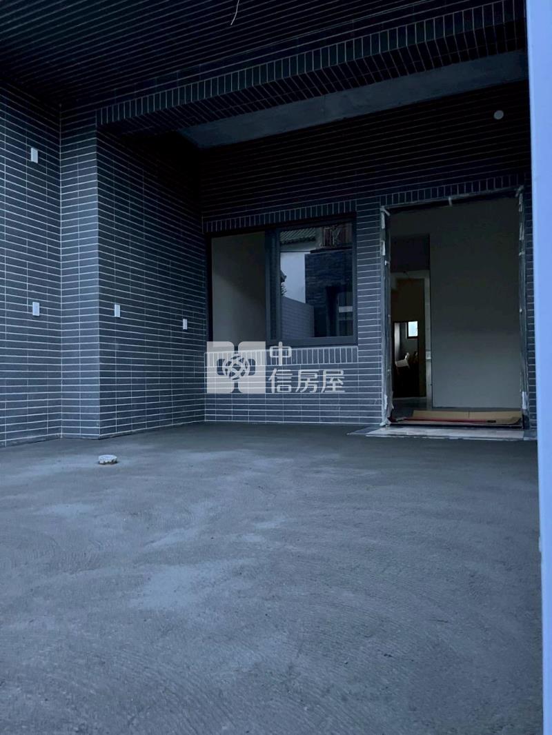 草屯北投路全新電梯車庫別墅房屋室內格局與周邊環境