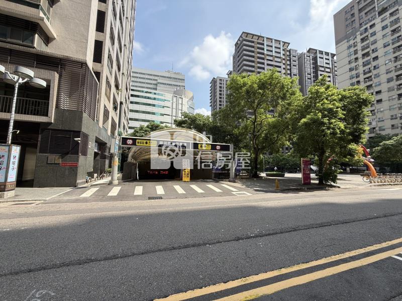 SOGO海華國際會館景觀美套房房屋室內格局與周邊環境