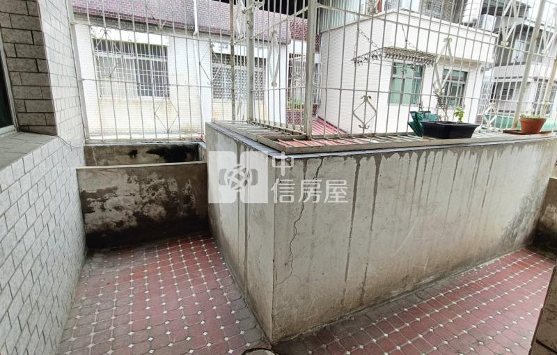 東門路邊間便宜復古透天房屋室內格局與周邊環境