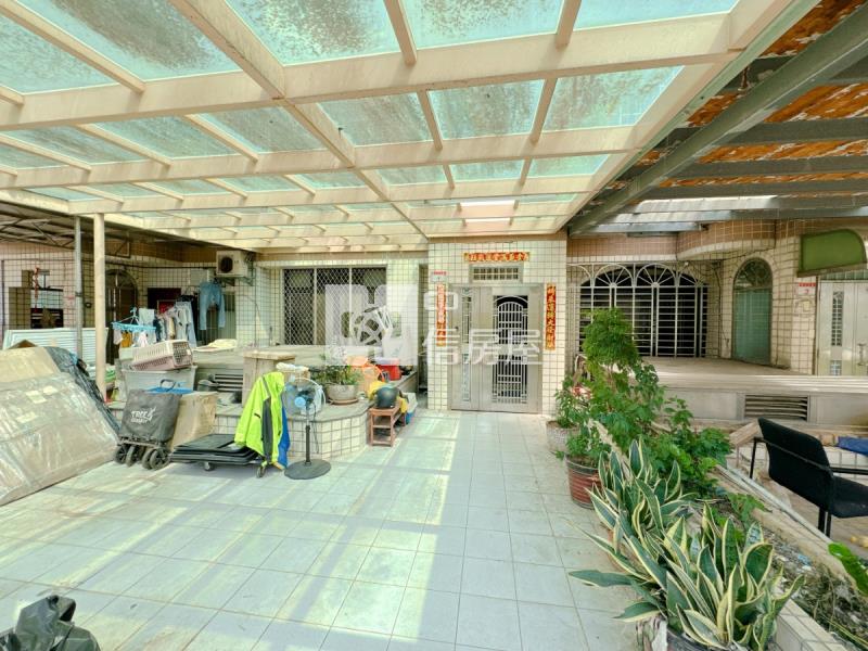 翔鳳座前庭後院5房3平車位房屋室內格局與周邊環境