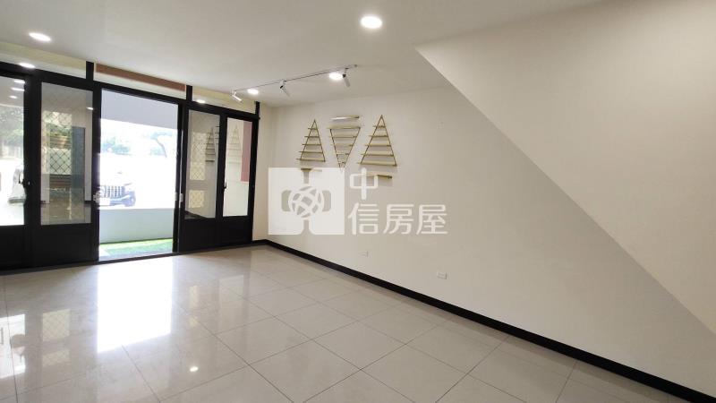 溪州正中山路4車位新透天房屋室內格局與周邊環境