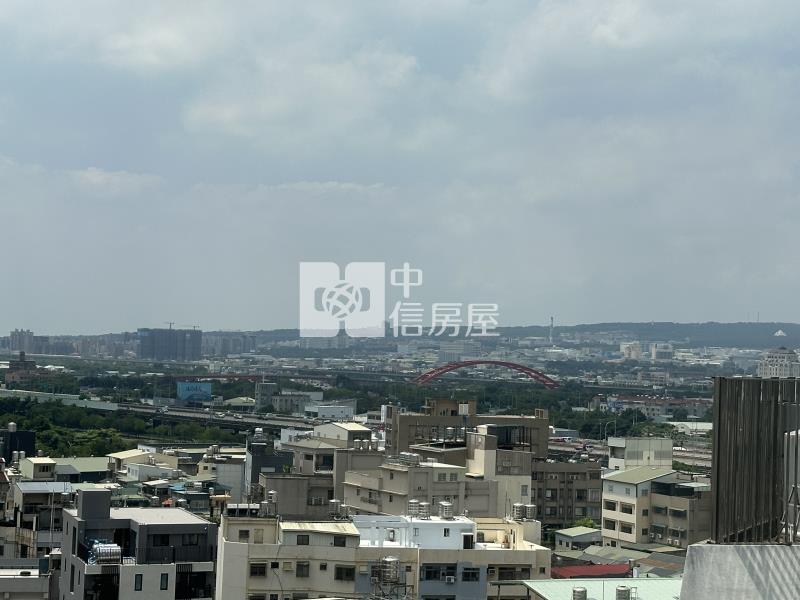 新業遠見大4房平車房屋室內格局與周邊環境