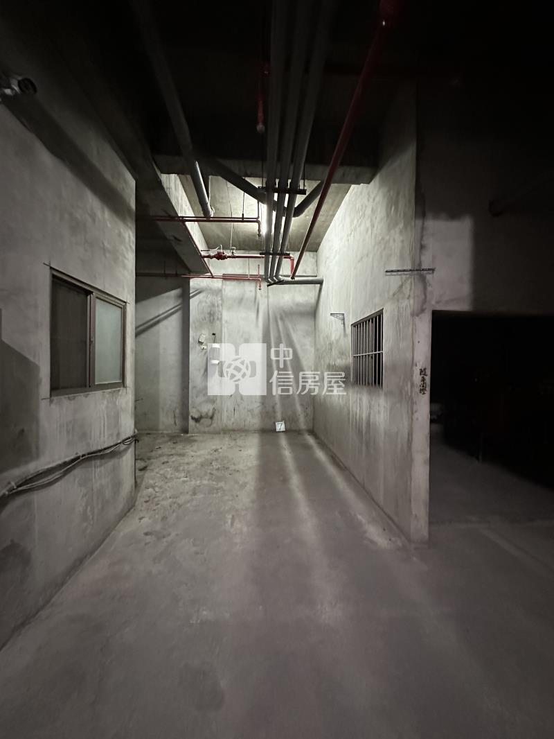 中科世貿全新整理三房平車房屋室內格局與周邊環境