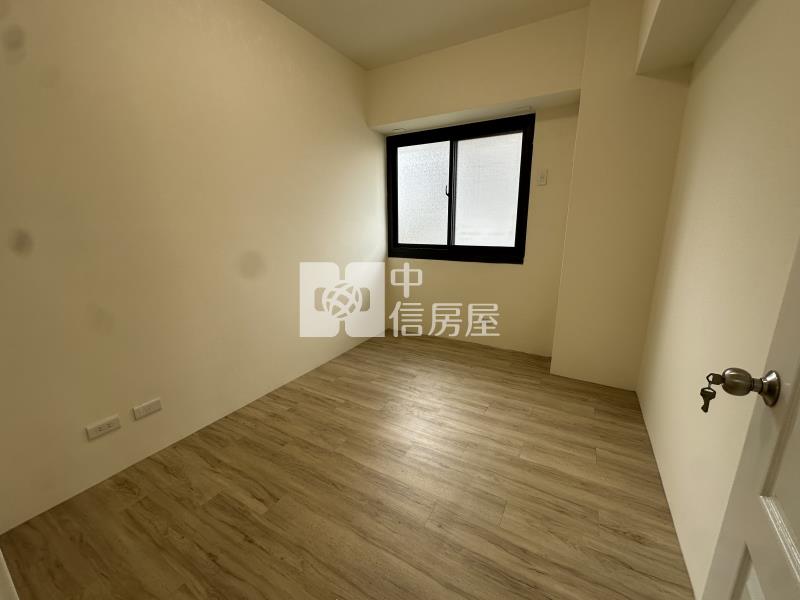 中科世貿全新整理三房平車房屋室內格局與周邊環境