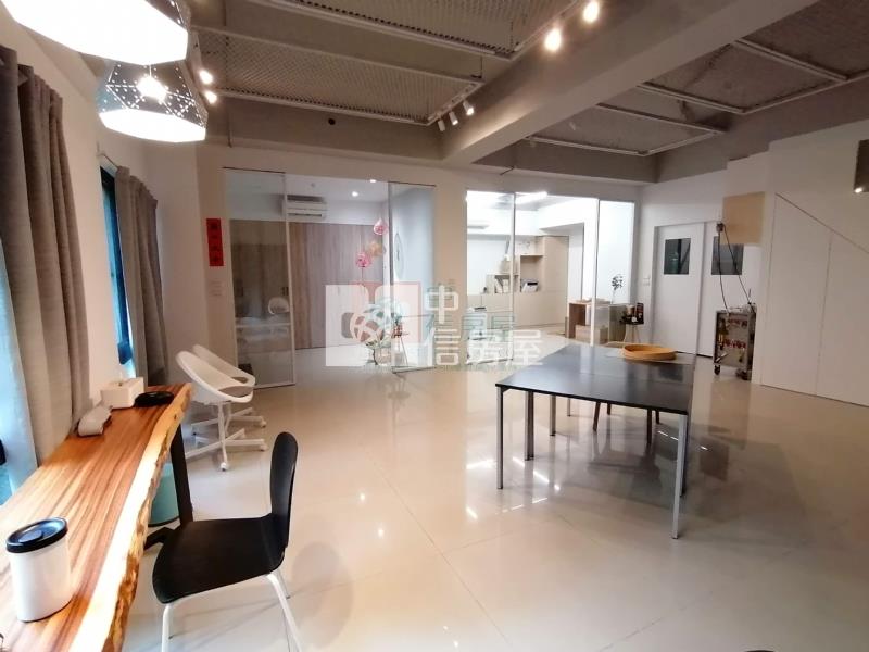 現代城高店校臨路住店房屋室內格局與周邊環境
