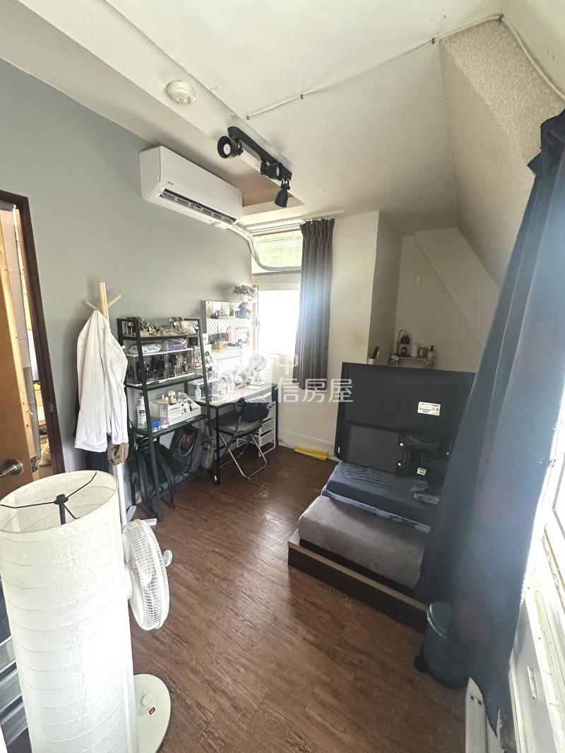 教育大學最俗邊間兩房房屋室內格局與周邊環境