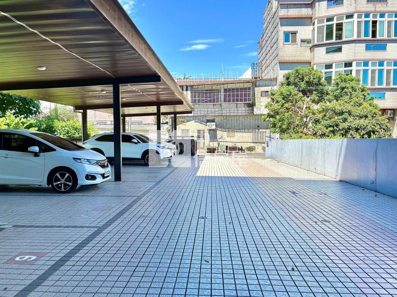礁溪漂亮裝潢超值車位三房房屋室內格局與周邊環境