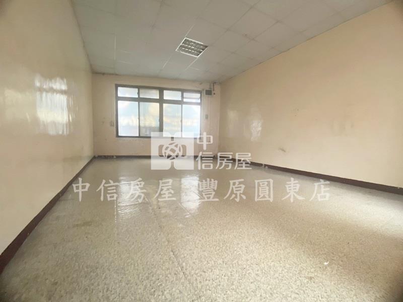 向陽透店房屋室內格局與周邊環境