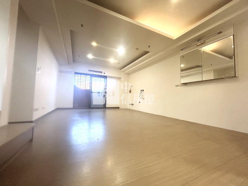 陸光電梯低總價3房房屋室內格局與周邊環境