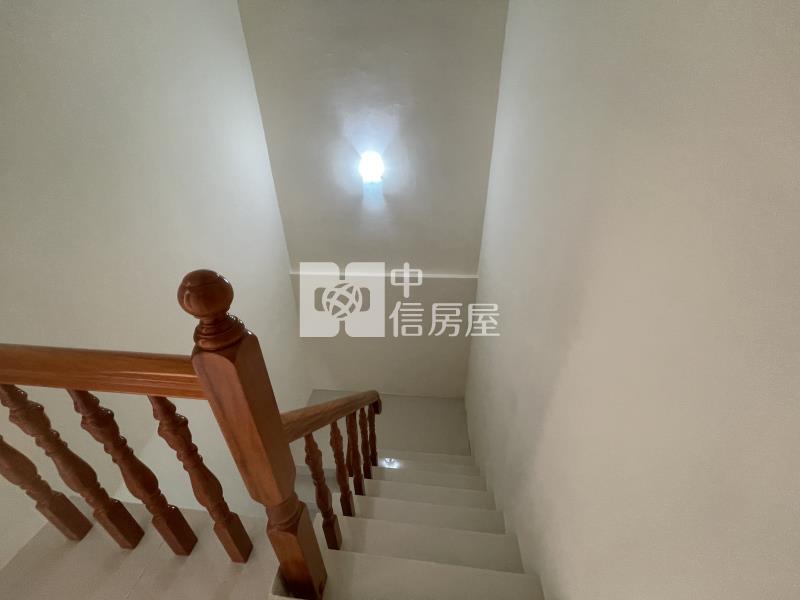大寮商圈翻新活巷車庫透天房屋室內格局與周邊環境