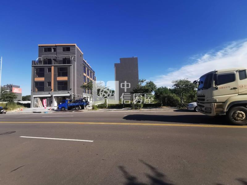 草漯六區20米路美建地房屋室內格局與周邊環境