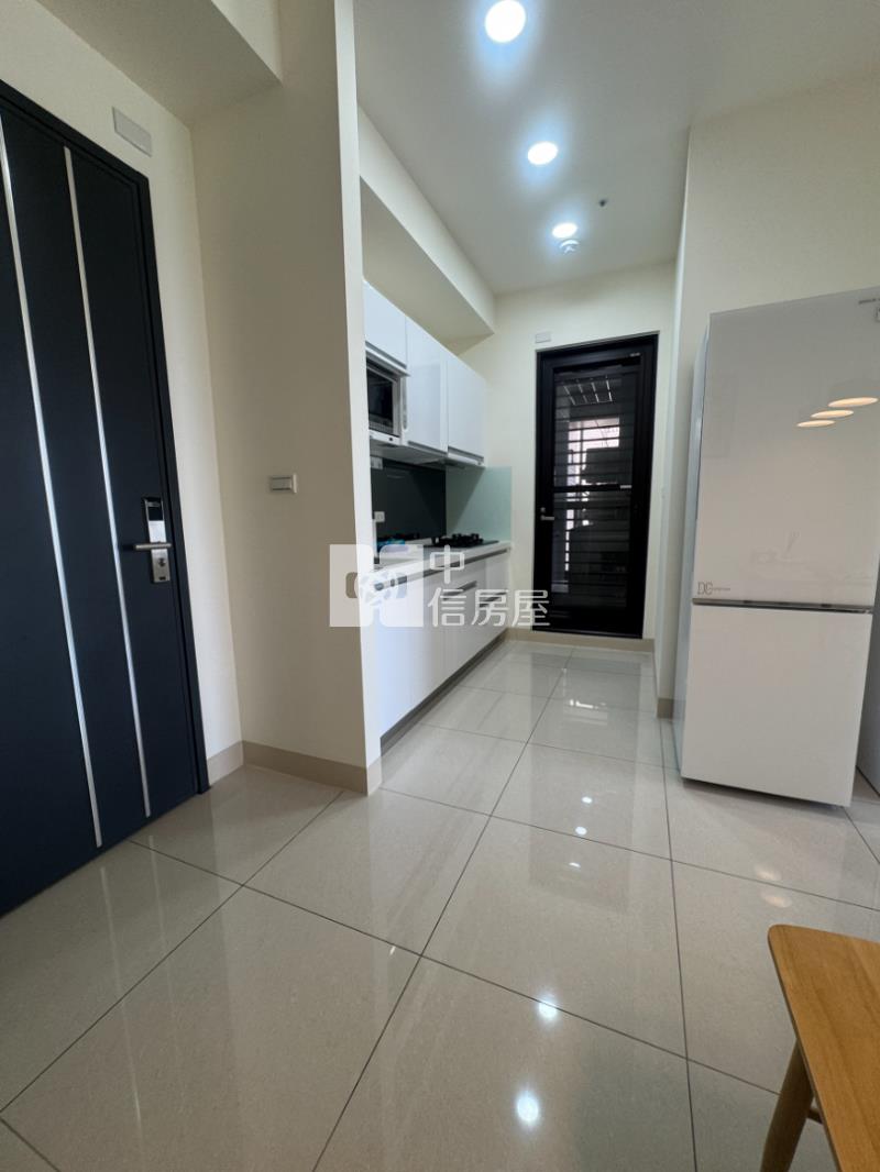 屏東市區、信義國小旁、萬吉閱山景觀兩房車房屋室內格局與周邊環境