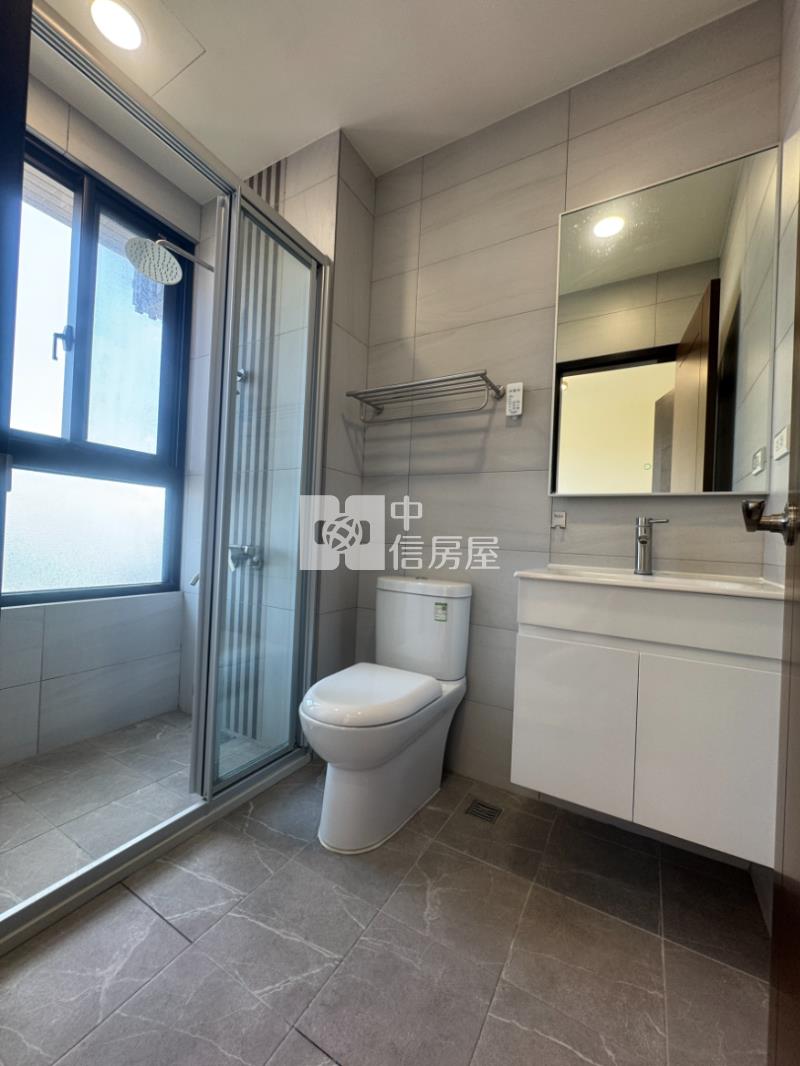 屏東市區、信義國小旁、萬吉閱山景觀兩房車房屋室內格局與周邊環境