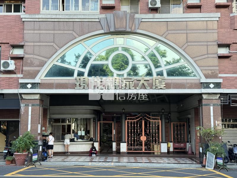 【獨家銷售】左營現代親家大廈房屋室內格局與周邊環境