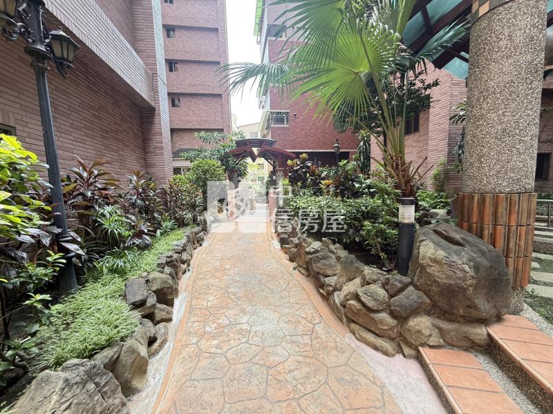 【獨家銷售】左營現代親家大廈房屋室內格局與周邊環境