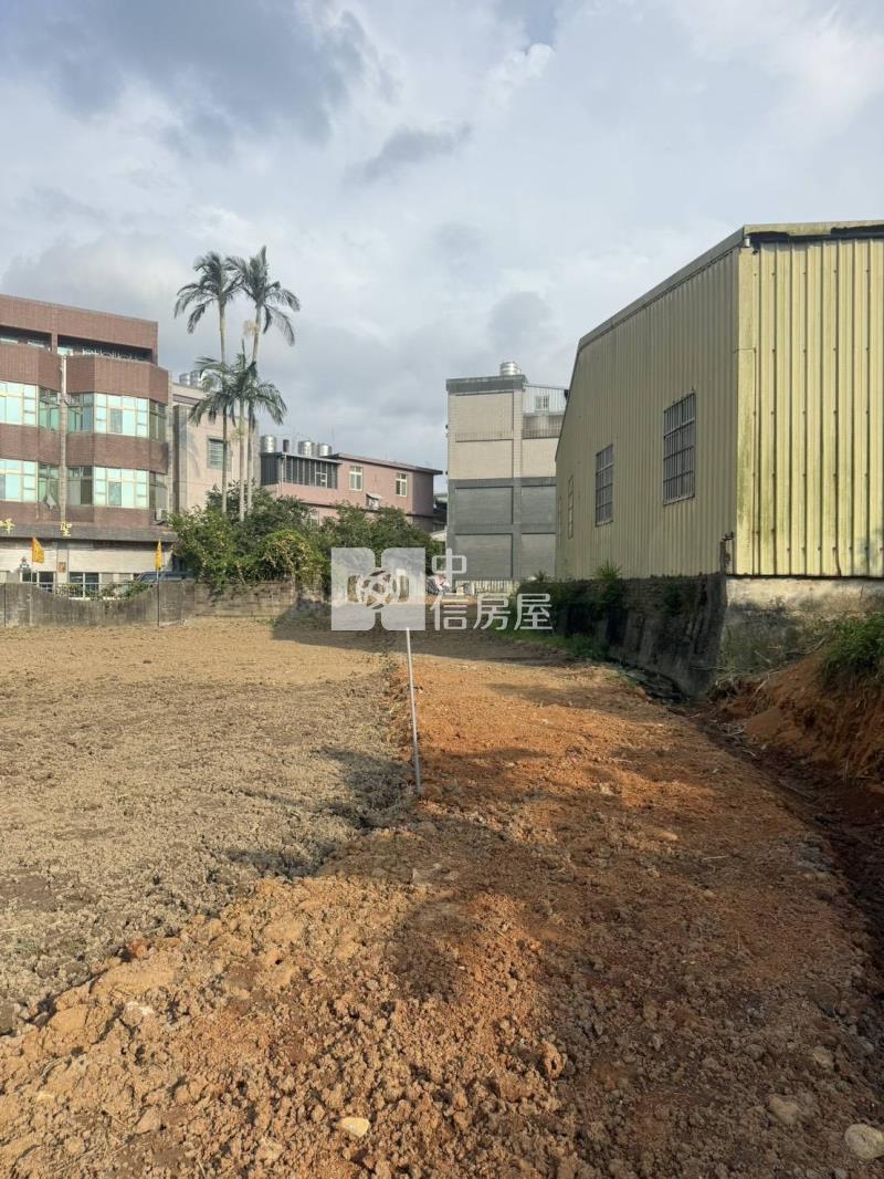 近山仔頂重劃區都計內農地房屋室內格局與周邊環境
