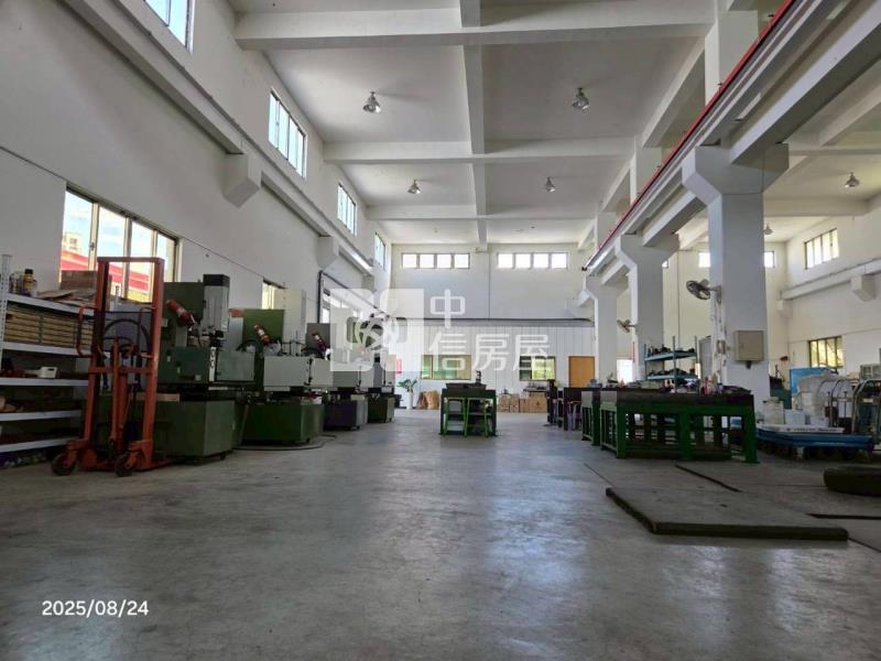 玉山街RC鋼構挑高廠房房屋室內格局與周邊環境