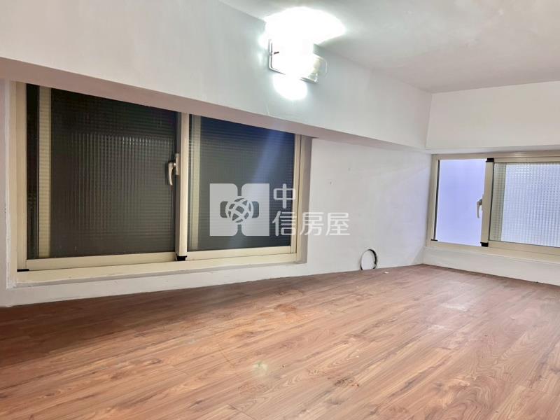 基隆義一路平地透天大馬路金店面房屋室內格局與周邊環境