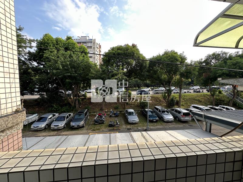 中科世貿面公園美三房附車位房屋室內格局與周邊環境