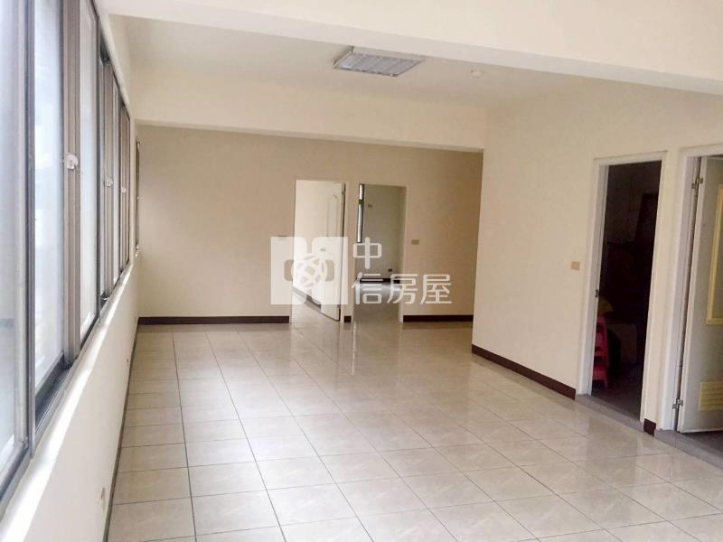 ●南榮路投資三樓房屋室內格局與周邊環境