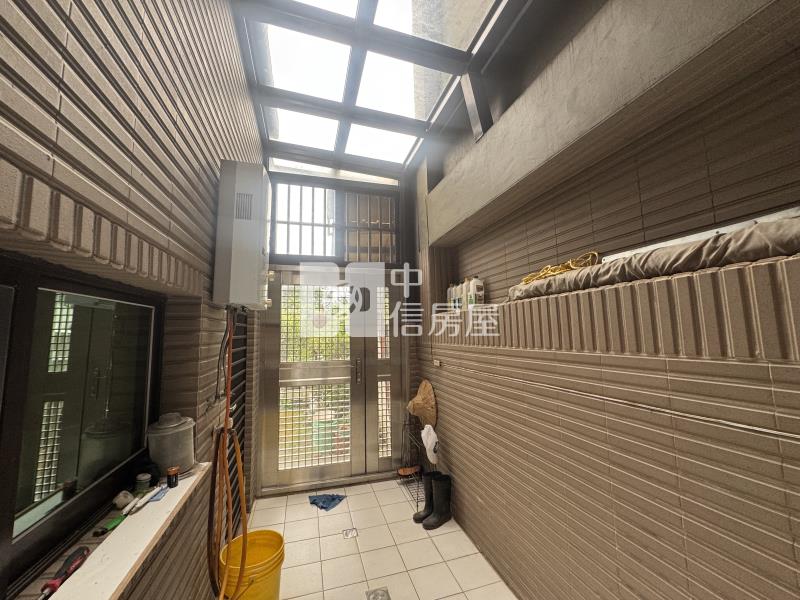 龍潭烏樹林邊間透天別墅房屋室內格局與周邊環境