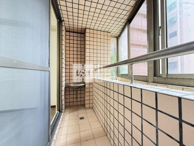熊貓天下精美三房平車房屋室內格局與周邊環境
