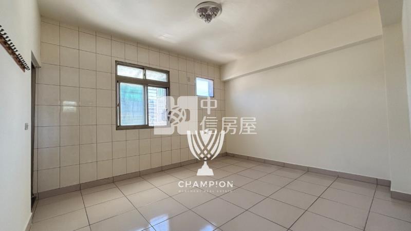 【冠軍】安一路採光通風三房房屋室內格局與周邊環境