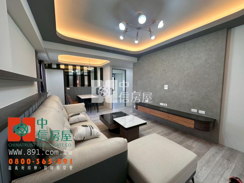 僑平國小旁車位整理三房房屋室內格局與周邊環境