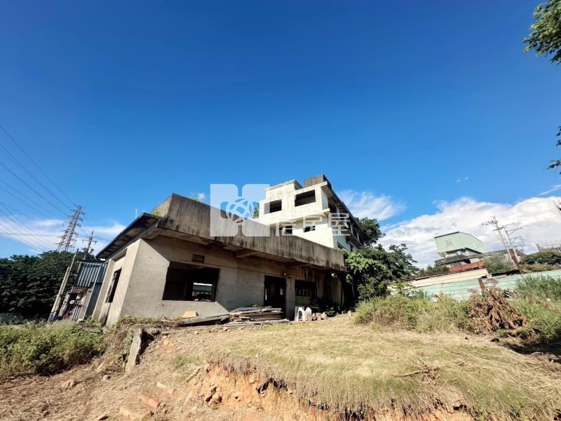 龍井臨路建地百坪透天房屋室內格局與周邊環境