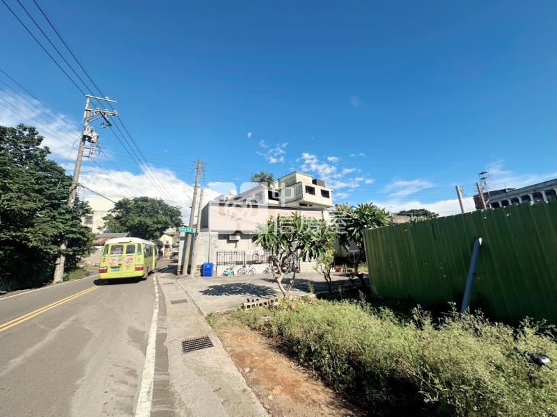 龍井臨路建地百坪透天房屋室內格局與周邊環境