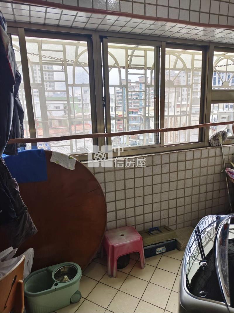 皇上皇3+1房室(送車位)房屋室內格局與周邊環境