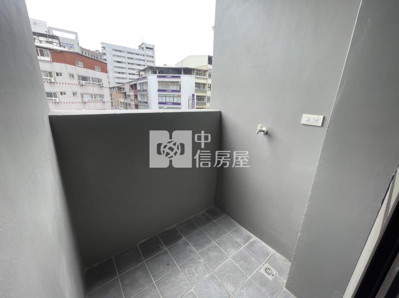 教育大學輕屋齡11間電梯收租透套房屋室內格局與周邊環境