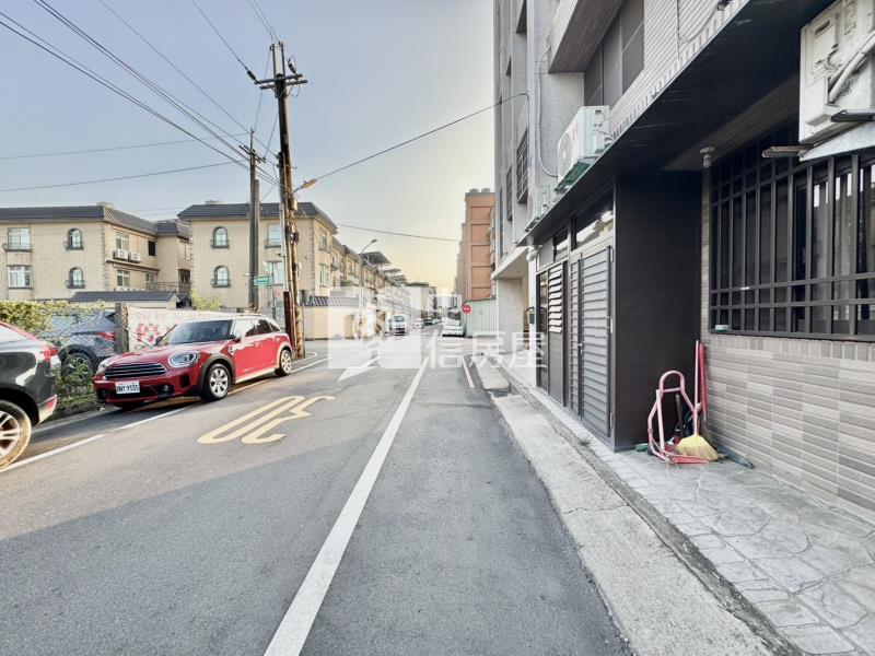 觀音大面寬一樓美二房車(門前方便停車)房屋室內格局與周邊環境
