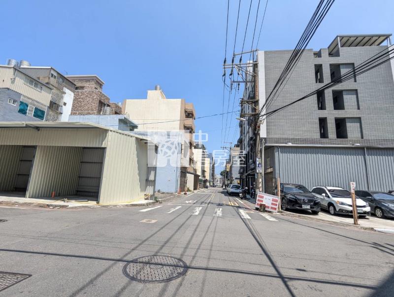 觀音工業區電梯美華廈美2房+車位(1樓機械車位)房屋室內格局與周邊環境