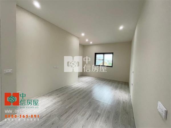 後庄全新整理車庫別墅房屋室內格局與周邊環境