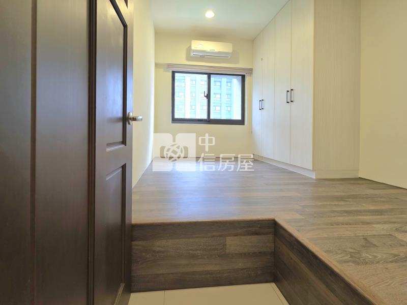 中國醫裕國豐展中高樓層四房平車房屋室內格局與周邊環境