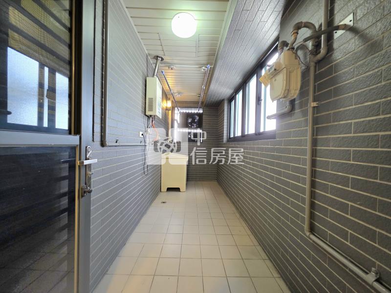 中國醫裕國豐展中高樓層四房平車房屋室內格局與周邊環境