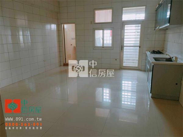 友忠路店面住家房屋室內格局與周邊環境