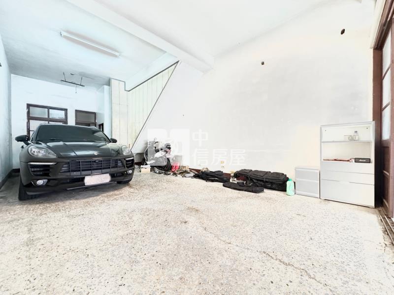 復旦國小旁門前停車稀有透天房屋室內格局與周邊環境