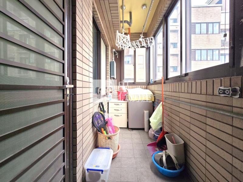 忠福商圈【伯爵與夫人】美裝潢3房車房屋室內格局與周邊環境