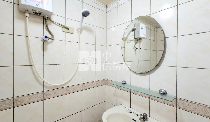 勤益科大採光美套房A房屋室內格局與周邊環境