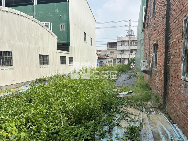 高鐵旁鄰路美建地房屋室內格局與周邊環境