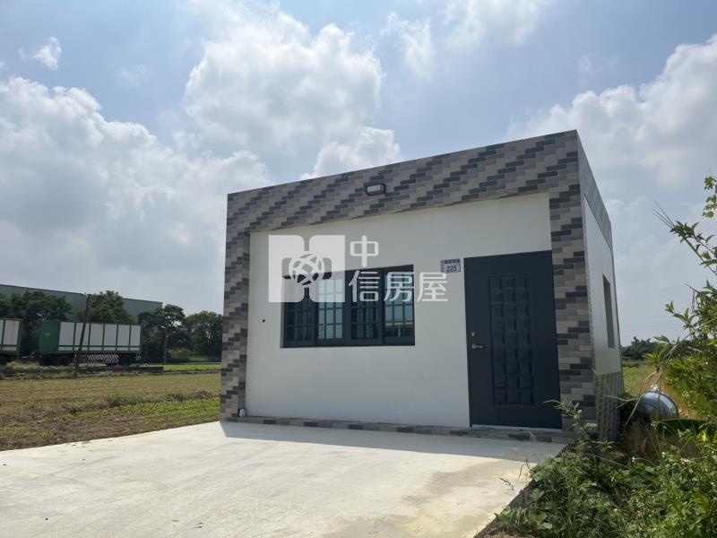 新屋全新合法漂亮資材室美農地房屋室內格局與周邊環境