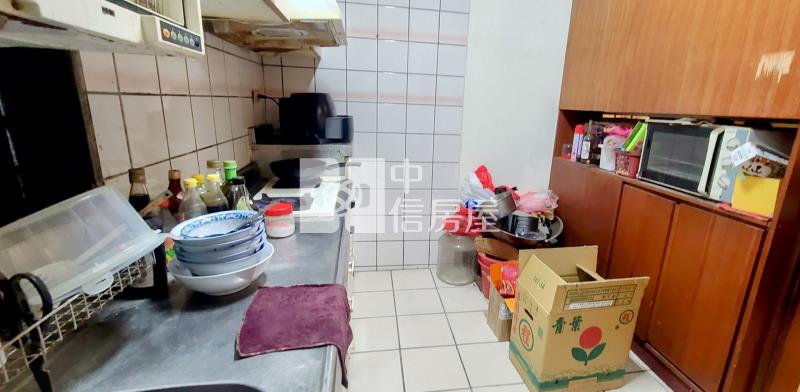 啟英高中透天別墅房屋室內格局與周邊環境