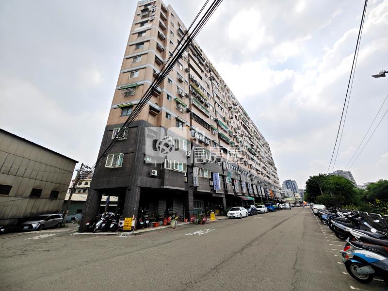 近中山醫院1-3F黃金店面房屋室內格局與周邊環境