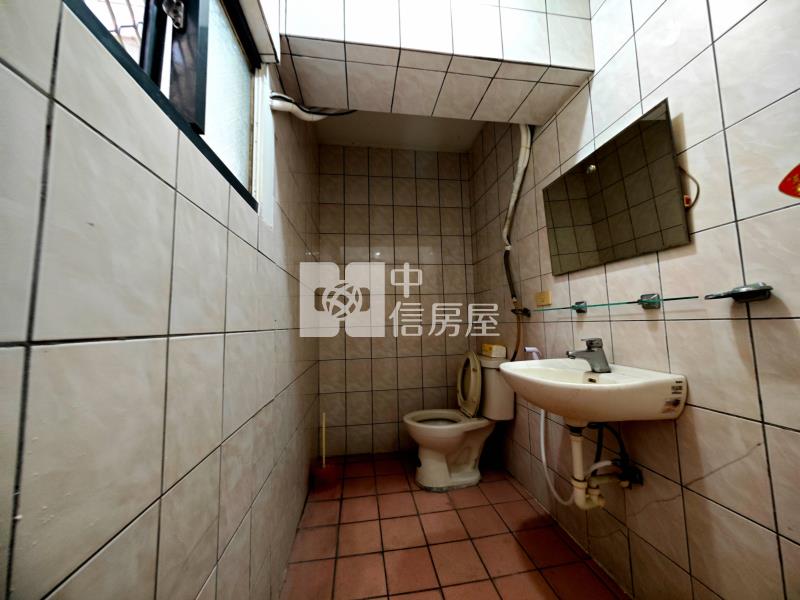 近中山醫院1-3F黃金店面房屋室內格局與周邊環境