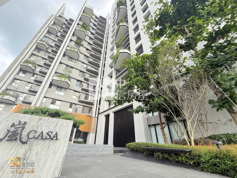 鉅虹嵐casa次頂樓精美3房+坡車房屋室內格局與周邊環境