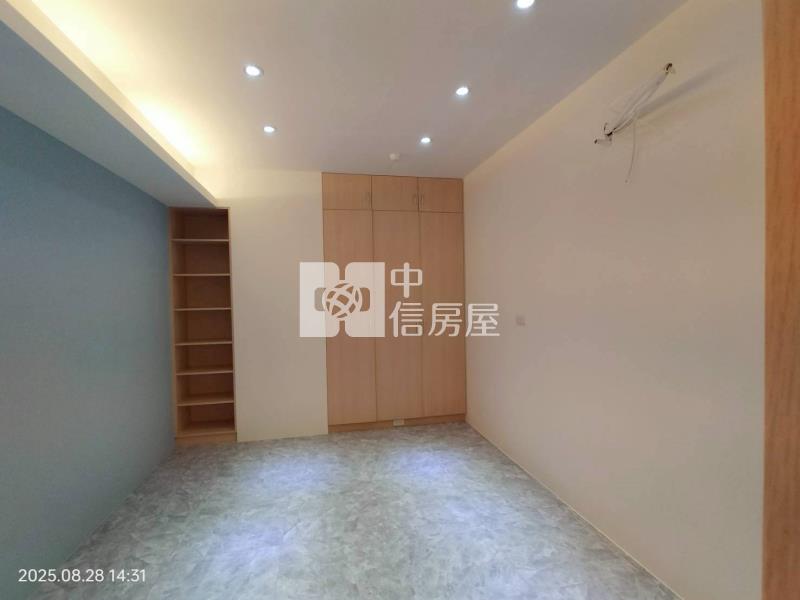 ●中正路時尚電梯三房房屋室內格局與周邊環境