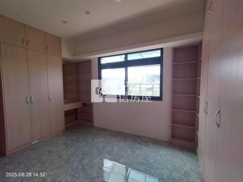 ●中正路時尚電梯三房房屋室內格局與周邊環境